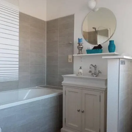 Guest house La Vdk : Chambres Vue Sur Meuse *