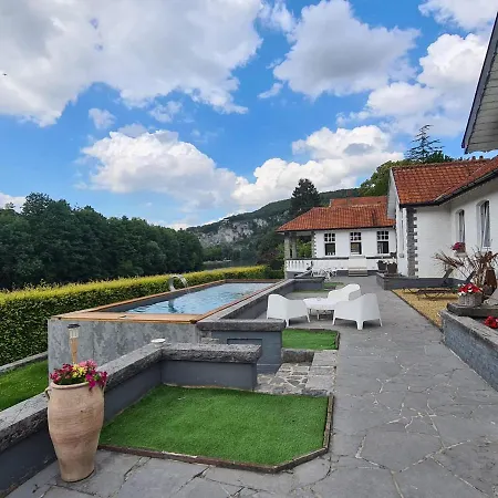 Guest house La Vdk : Chambres Vue Sur Meuse Lustin