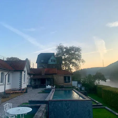 Guest house La Vdk : Chambres Vue Sur Meuse