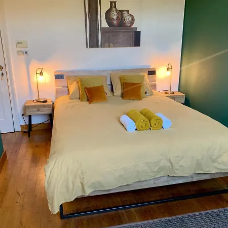La Vdk : Chambres Vue Sur Meuse Guest house Lustin